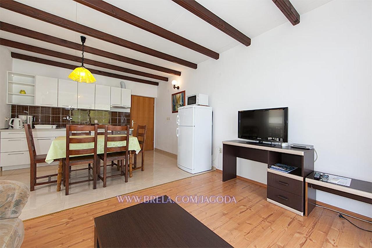 Apartments Jagoda Brela Bagian luar foto