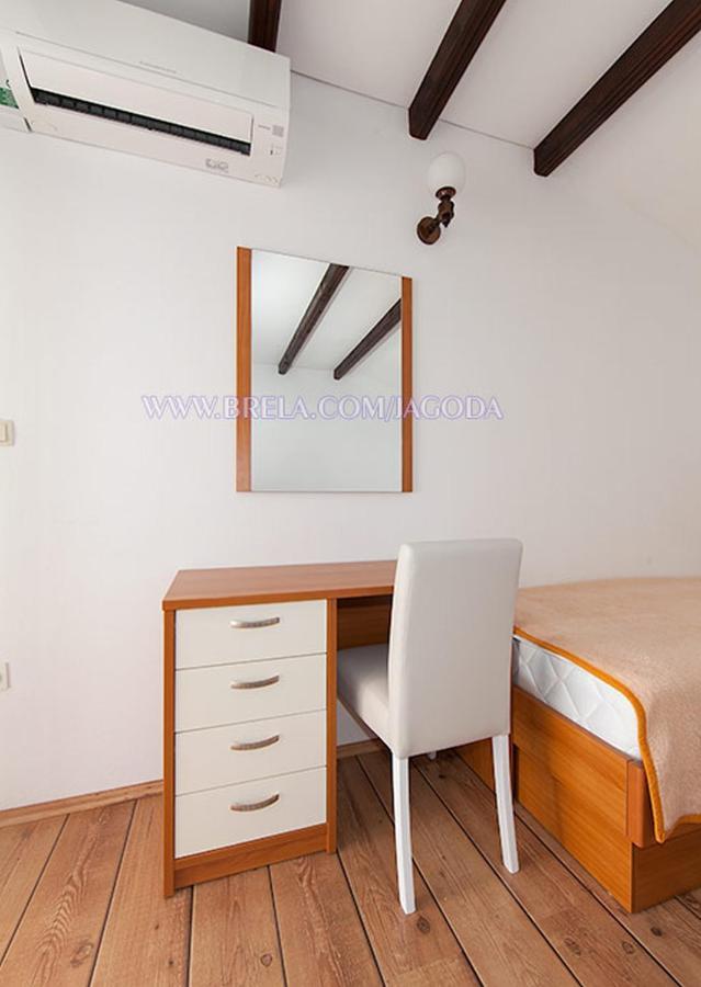 Apartments Jagoda Brela Bagian luar foto