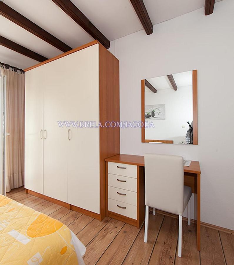 Apartments Jagoda Brela Bagian luar foto