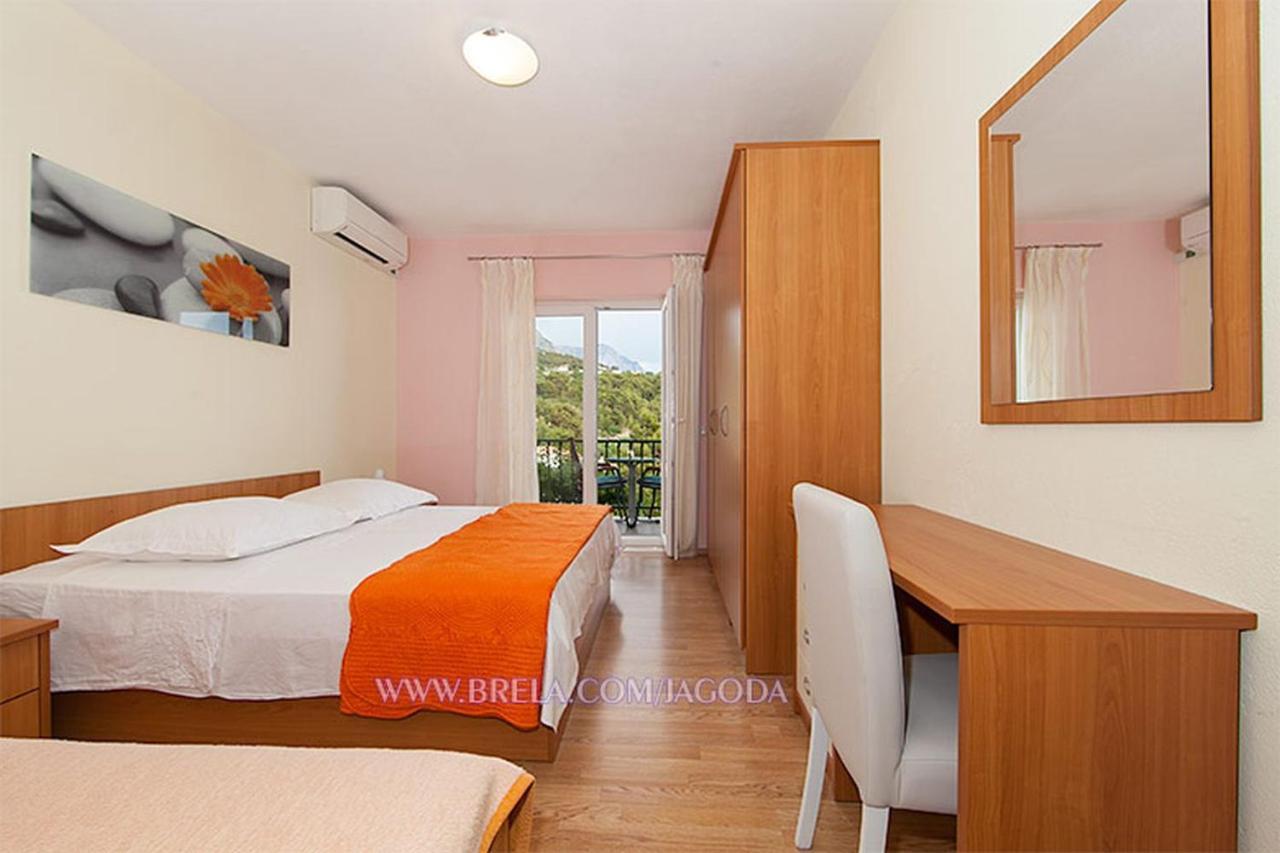 Apartments Jagoda Brela Bagian luar foto