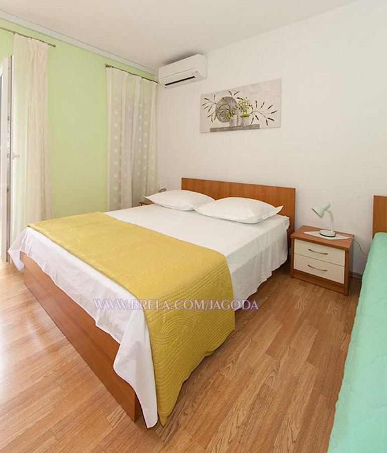 Apartments Jagoda Brela Bagian luar foto
