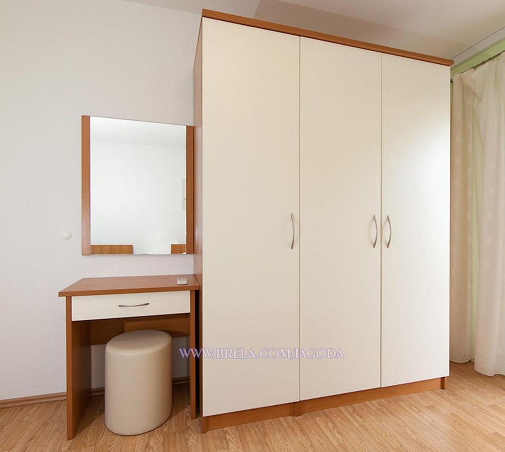 Apartments Jagoda Brela Bagian luar foto