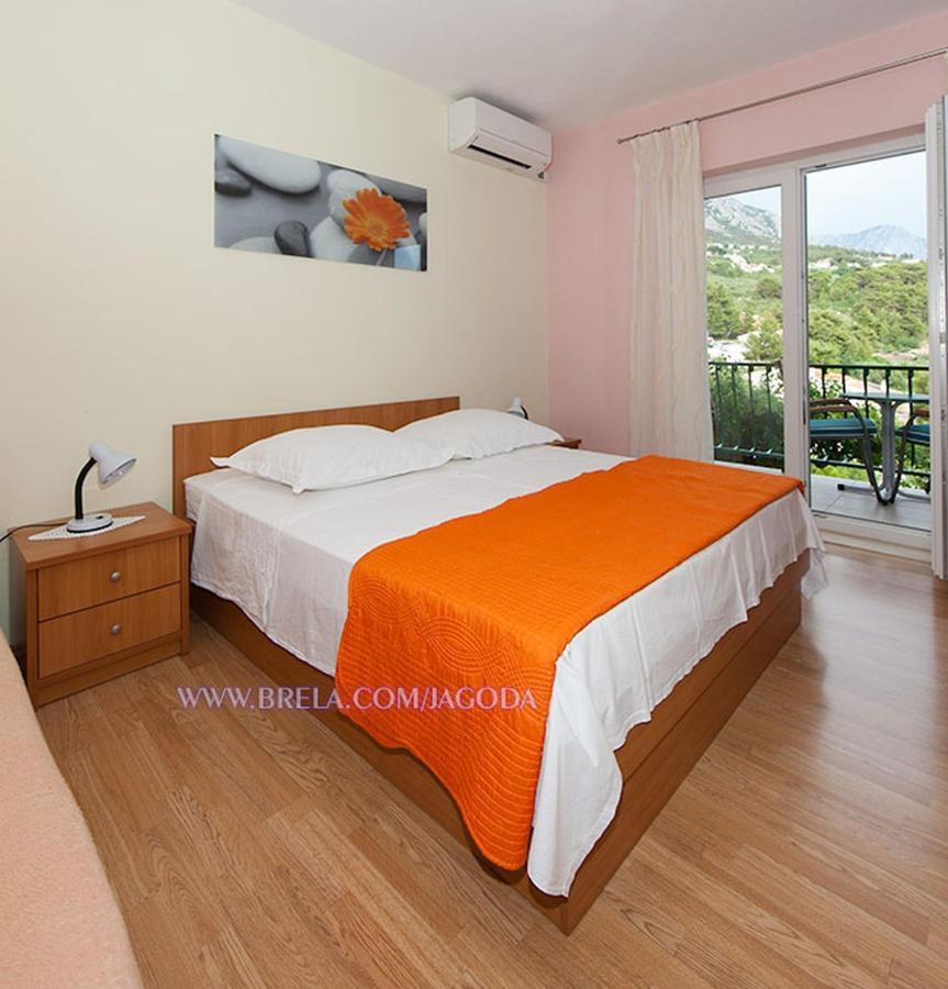 Apartments Jagoda Brela Bagian luar foto